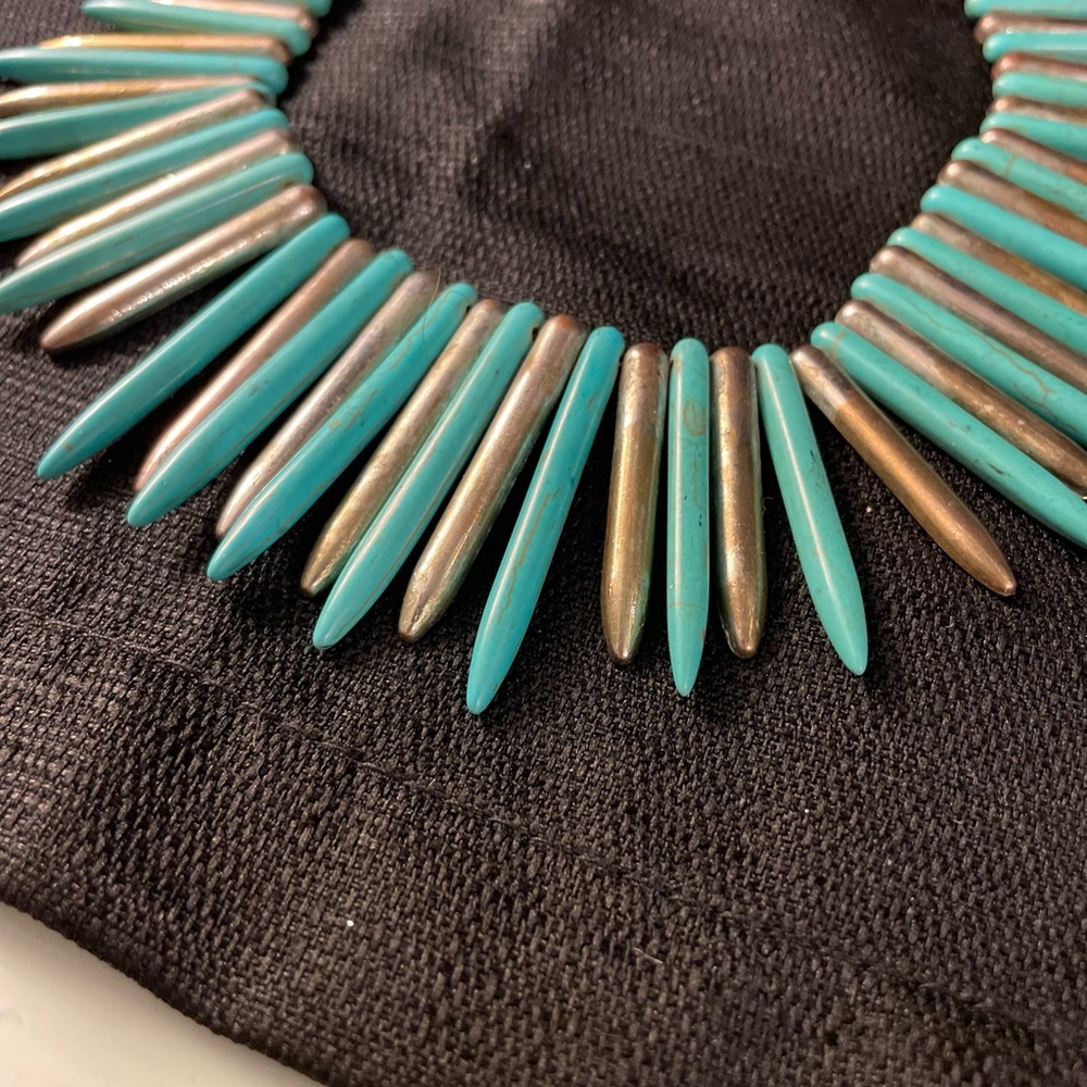 Chic Turquoise Spike Necklace - Picture 6 of 9